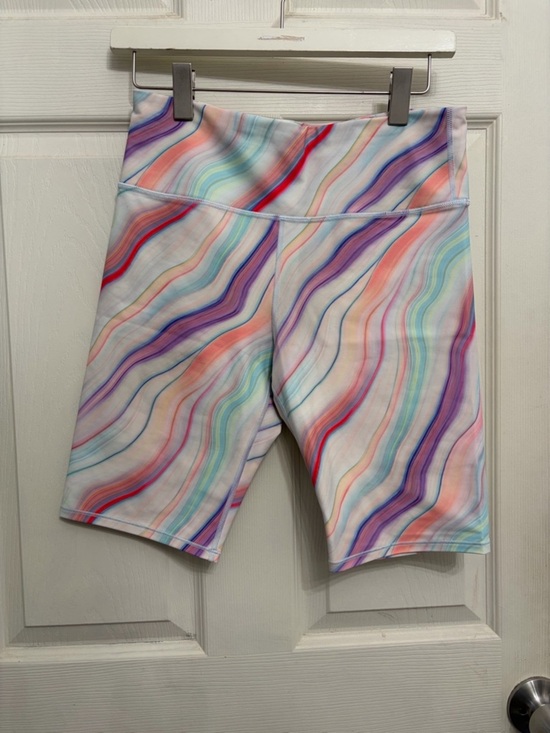 Athleta Pants - Athleta Multicolor Wavy Stripe High-Rise Bike Shorts women’s size Medium
